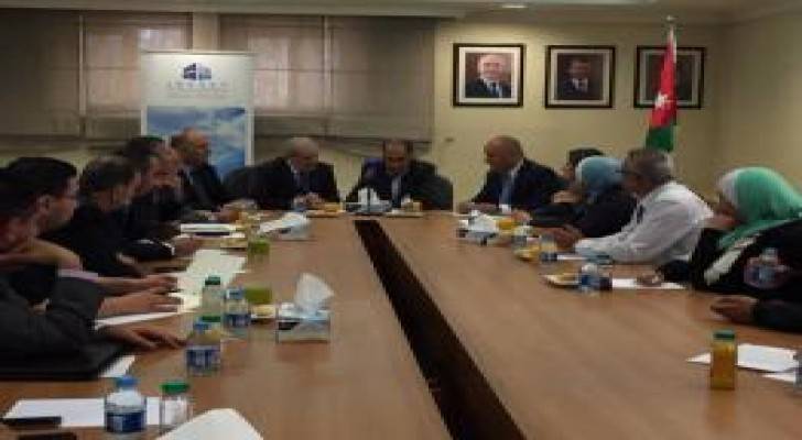 ٤ مليون دينار لدعم المساجد بالطاقة المتجددة