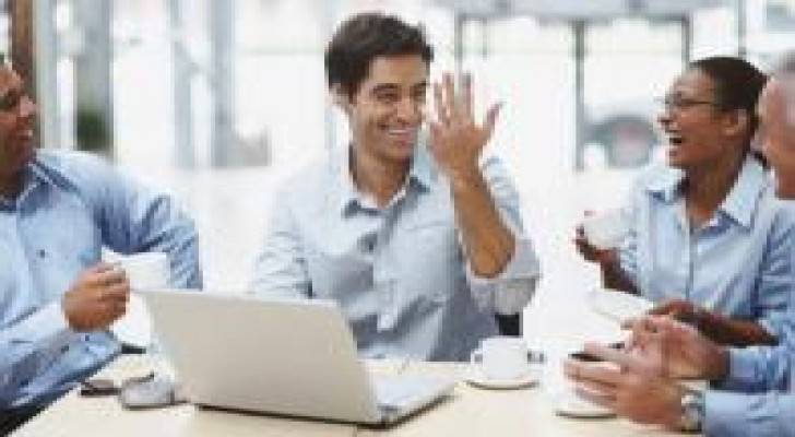 فترات استراحة لتناول القهوة ترفع انتاجية العمل