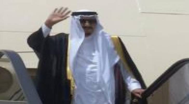 الملك سلمان يغادر القاهر متوجها لتركيا والسيسي يودعه