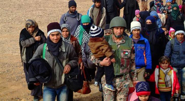 قوات حرس الحدود تستقبل 304 لاجئين سوريين