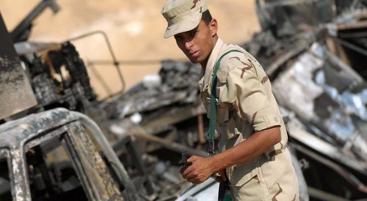 سيناء.. مقتل جنود مصريين عند مدخل العريش