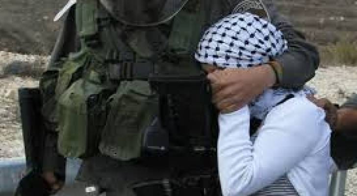 الاحتلال يعتقل فتاة بزعم محاولتها طعن جنود جنوب نابلس