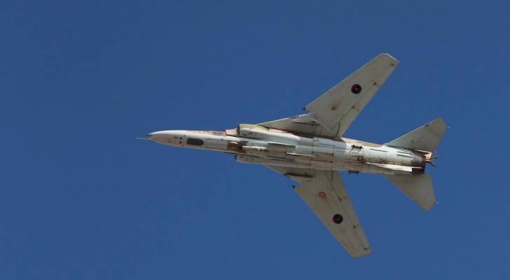 الطائرات الحربية تشارك في معركة "تطهير" بنغازي