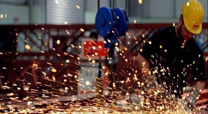 انخفاض كميات الإنتاج الصناعي لشهر نيسان الماضي