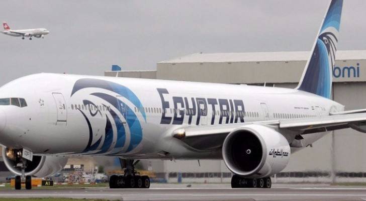 مصر: الطائرة المنكوبة انحرفت لدورة كاملة قبل سقوطها