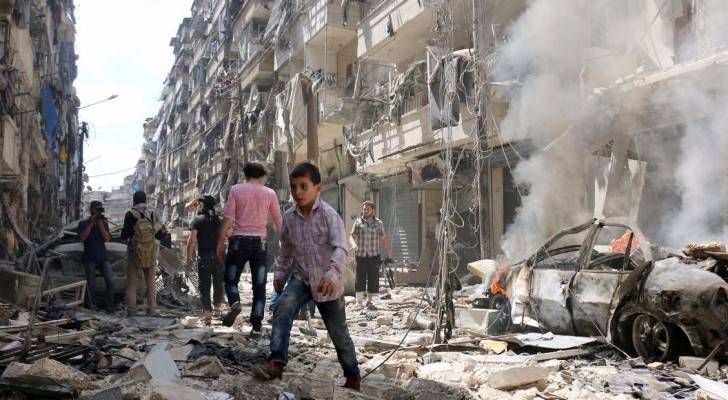 سكان حلب تحت ويلات النار والجوع