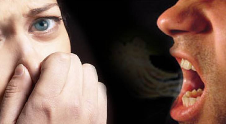 كيف تعالج مشكلة رائحة الفم في شهر رمضان ؟