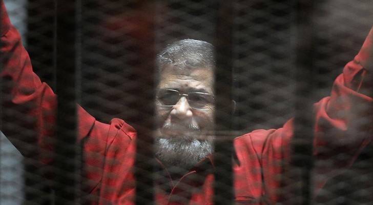 حكمان بالسجن المؤبد و 15 عاما على " مرسي " بالتخابر مع قطر