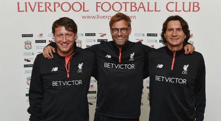 ليفربول يمدد عقد مدربه الألماني كلوب حتى 2022