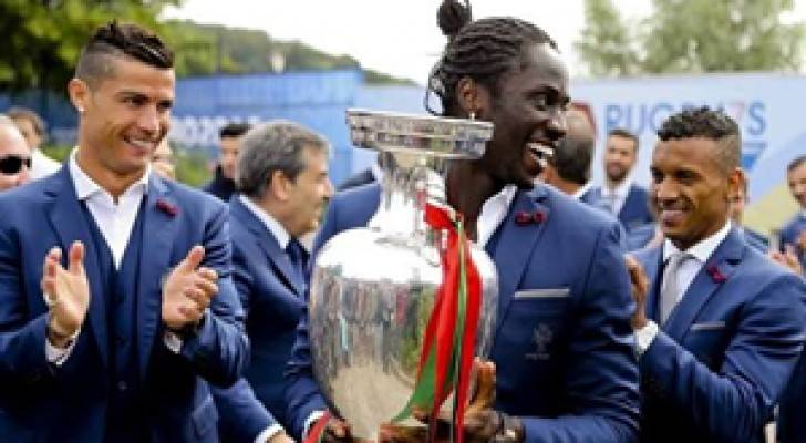 وصول أبطال "يورو 2016" إلى لشبونة .. صور