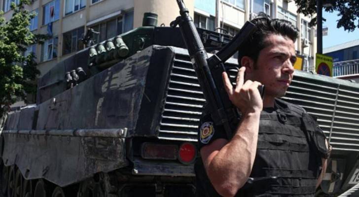 تركيا: مجموعات عسكرية من الانقلابيين لم تستسلم بعد
