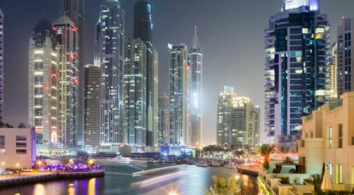 ما هي العوائق التي تقابل الباحثين عن العمل في الإمارات؟