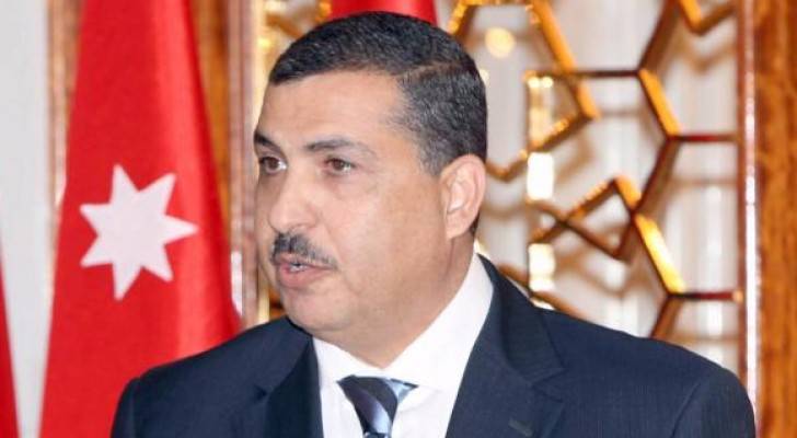 وزير العمل علي الغزاوي