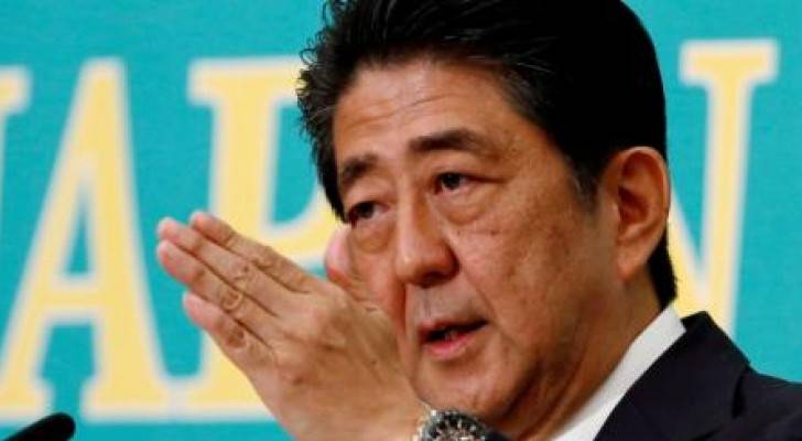 رئيس الوزراء الياباني يعين حليفاً محافظاً في منصب وزير الدفاع