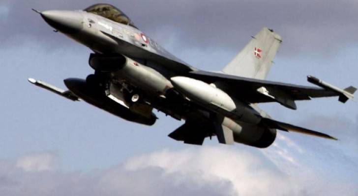 الدنمارك تنفذ أولى ضرباتها الجوية ضد " داعش " في سوريا