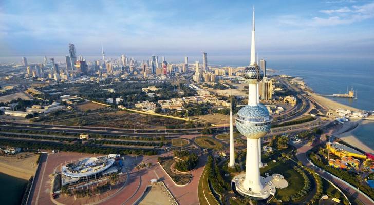 الكويت تسجل عجزا في ميزانيتها للمرة الأولى منذ 16 عاما
