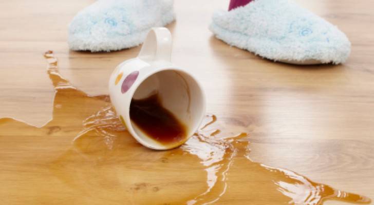 طريقة جديدة للإمساك بالفنجان تمنع سقوط القهوة من الكوب