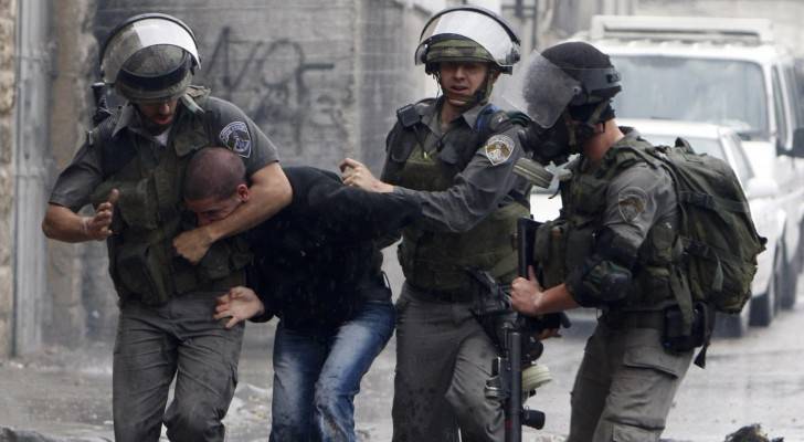 الاحتلال يعتقل 16 فلسطينيا بالضفة الغربية
