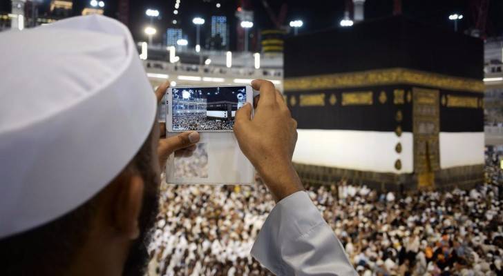 تطبيقات ذكية تساعدك على أداء الحج بسهولة