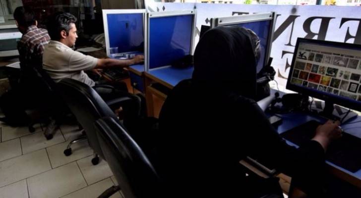 إيران تطلق المرحلة الأولى من شبكة إنترنت محلية مستقلة