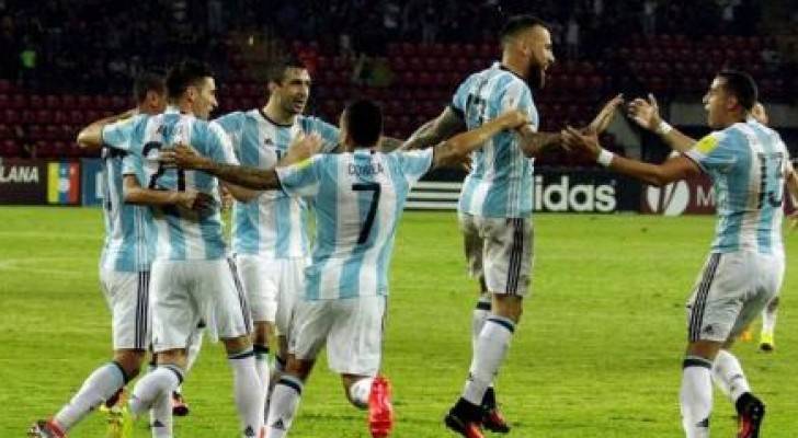 الأرجنتين تتعادل مع فنزويلا بتصفيات كأس العالم وأوروجواي تتصدر