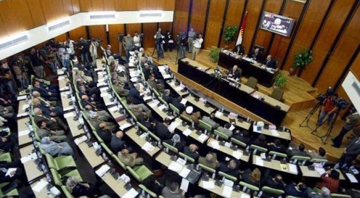 العراق: البرلمان يؤجل سحب الثقة من وزير المالية