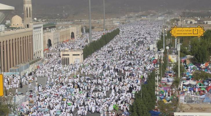 خطبة عرفة تستنكر آفة الإرهاب