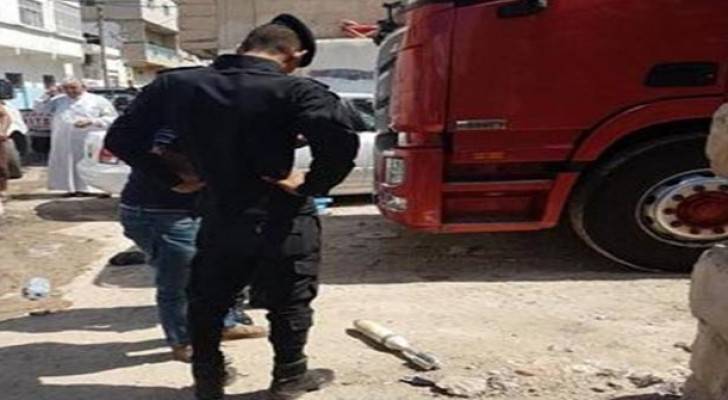 العثور على قذيفة وسط الرمثا