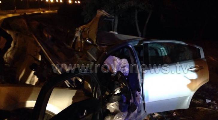 5 وفيات واصابة في حادث تدهور مركبة على طريق المطار ..صور
