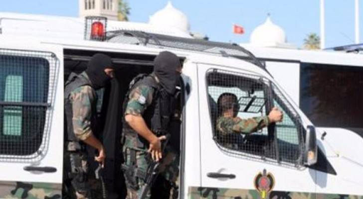 تونس.. تمديد "الطوارئ" شهرا إضافيا