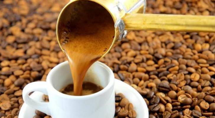 لا توجد دراسة علمية تحذرك من تناول القهوة