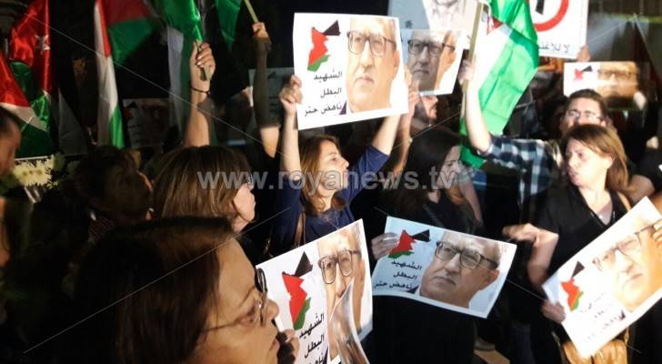 الصور من الوقفة الاحتجاجية