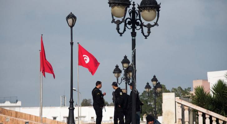 تمديد حالة الطوارئ 3 أشهر إضافية في تونس