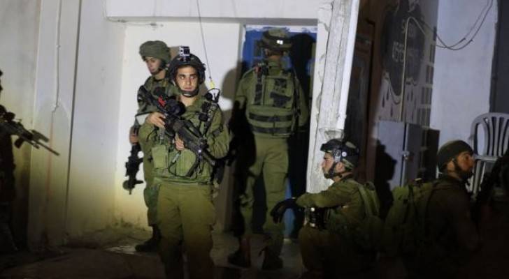 الاحتلال الاسرائيلي يعتقل 5 مواطنين بالضّفة