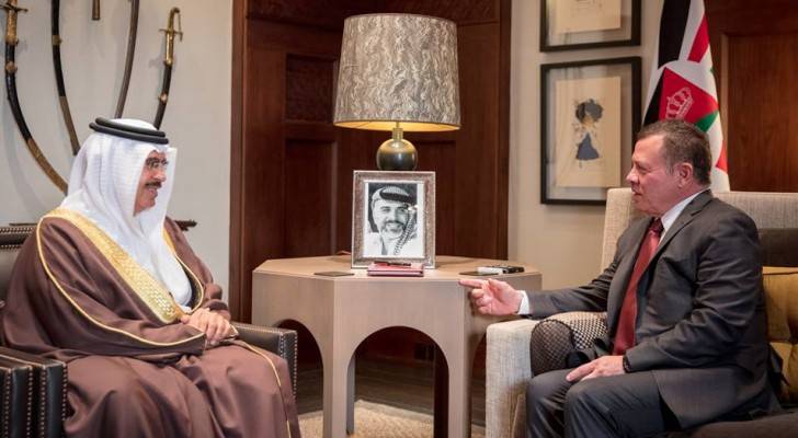خلال لقاء الملك ووزير الداخلية البحريني