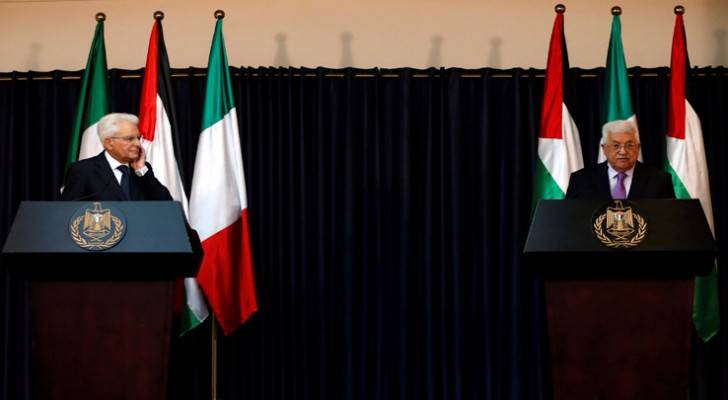 الرئيس الفلسطيني محمود عباس خلال المؤتمر الصحفي 