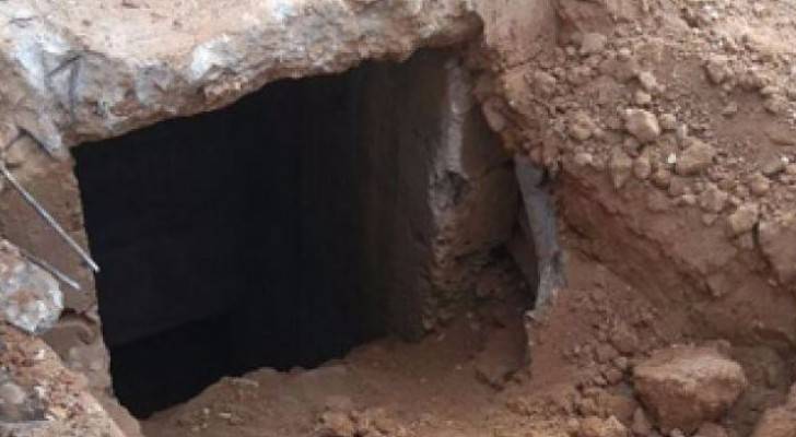 نفق قديم في مستوطنة "نير عام" في غزة 