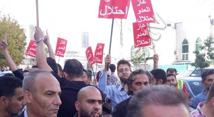 المحتجون خلال خروجهم من مديرية الشرطة