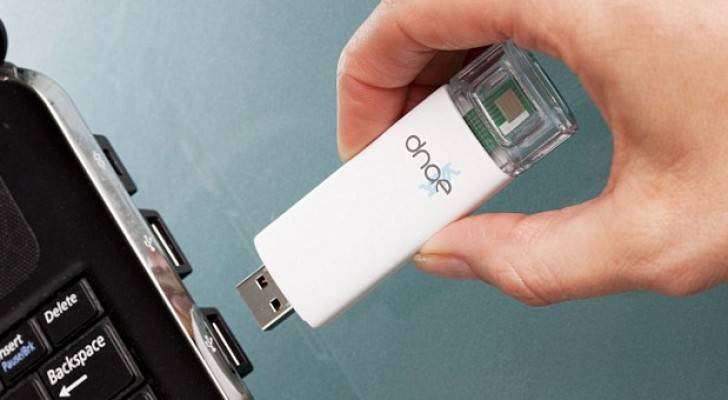 ابتكار جهاز USB يدمج بالكمبيوتر للكشف عن الإيدز