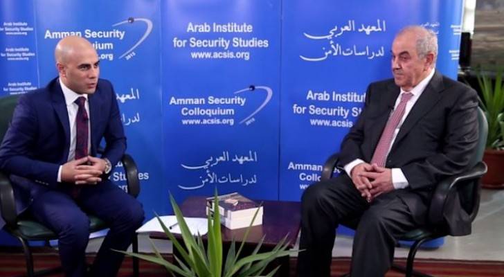 جانب من لقاء الاعلامي محمد الخالدي مع نائب الرئيس العراقي رئيس الوزراء الأسبق اياد علاوي 