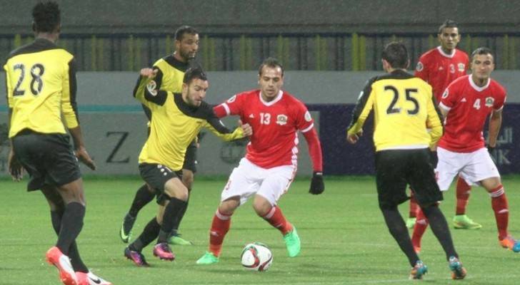 الجزيرة يتمسك بالصدارة وفوز صعب للوحدات على المنشية