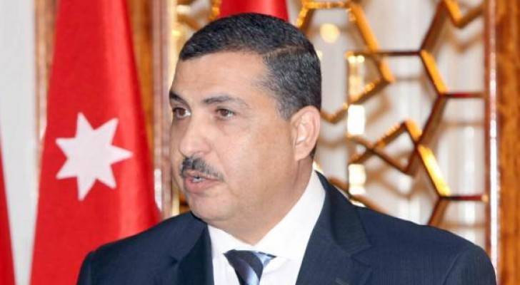 وزير العمل علي الغزاوي