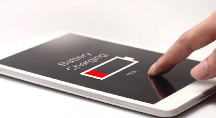 شركةآبل تعترفأن مشكلة بطارية iPhone أكبر من التوقعات