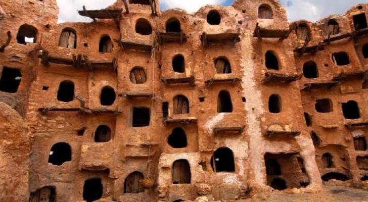 المدينة على قمة جبل نفوسة بليبيا
