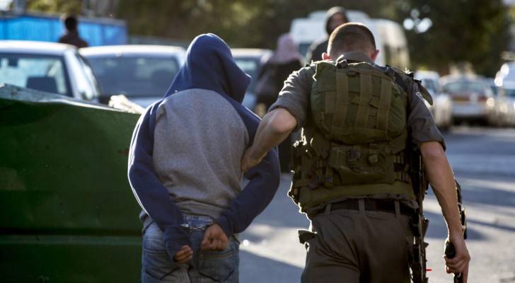 الاحتلال يعتقل 4 فلسطينيين من القدس بينهم طفل