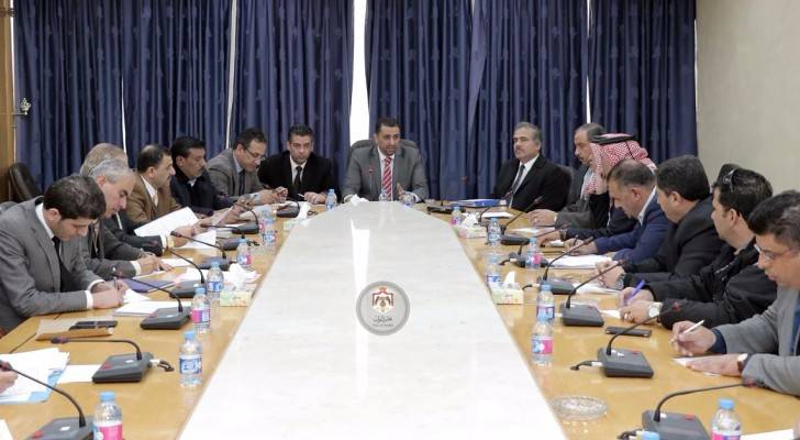 من اجتماع لجنة الخدمات العامة والنقل النيابية 