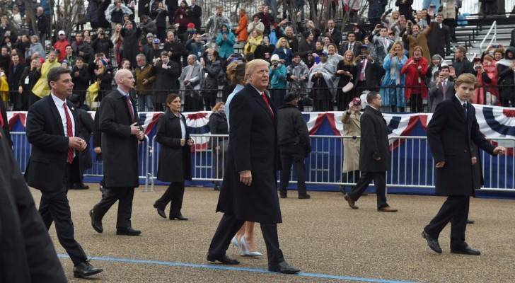 البيت الأبيض يستقبل الرئيس الخامس والأربعين