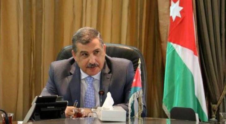 وزير العمل علي الغزاوي