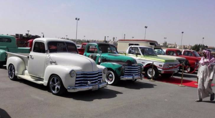 من السيارات المشاركة