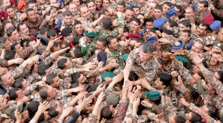 الملك يهنئ الأردنيين في ذكرى تعريب قيادة الجيش العربي